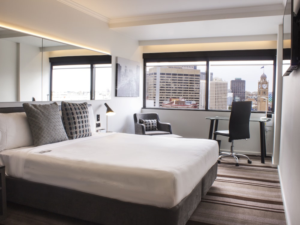 SUPERIOR, KING BED, CITY VIEW