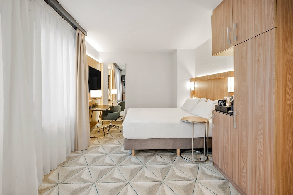 Courtyard by Marriott Paris Porte de Versailles 5/34