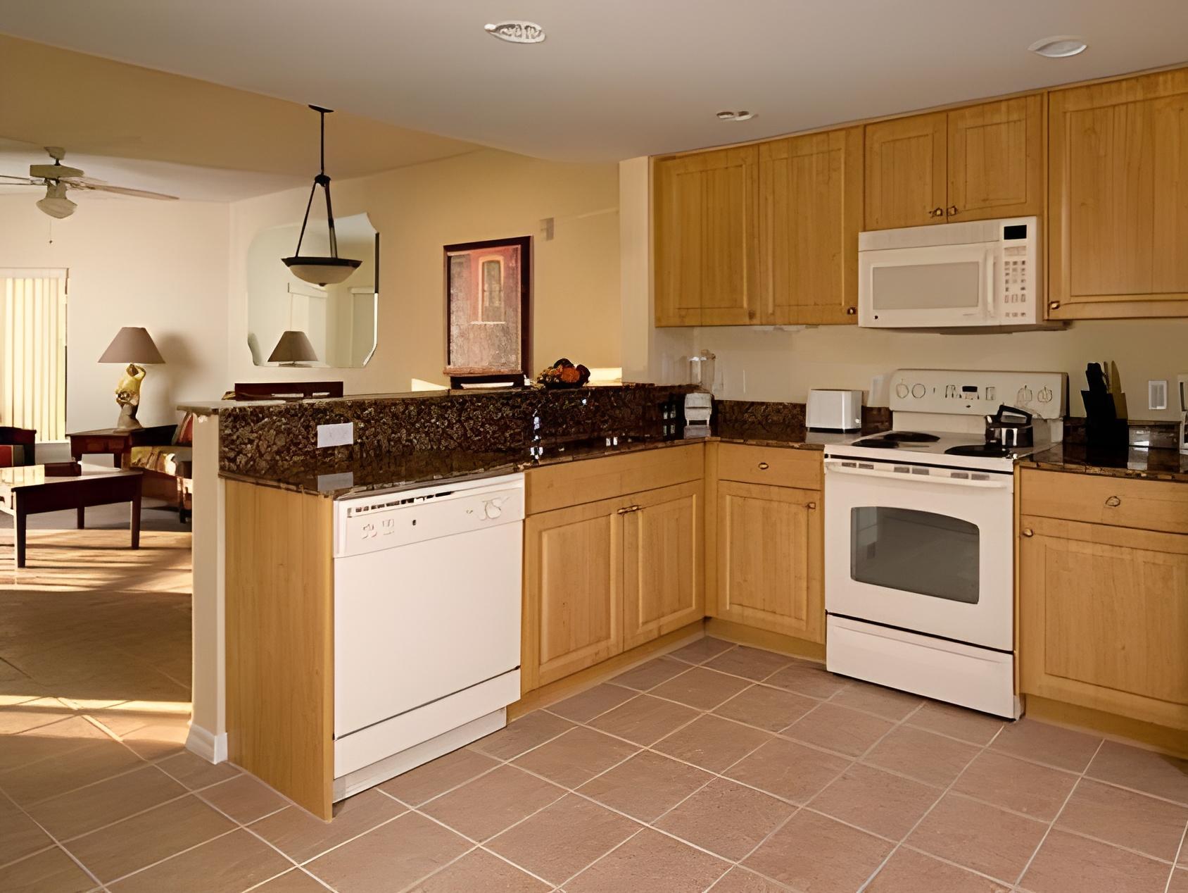 2 Bedrooms, Suite, Partial Gulf View, Balcony