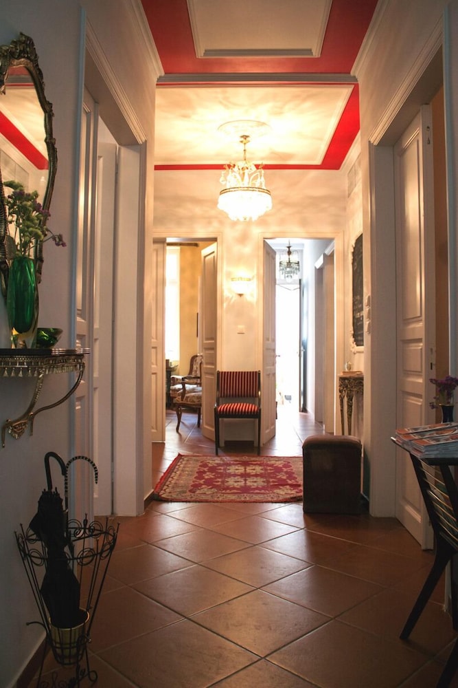 Athens Quinta 22/27