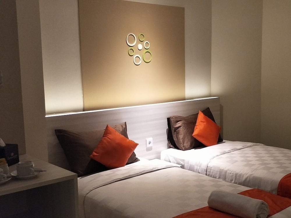 The Gloria Suites Jakarta 16/48