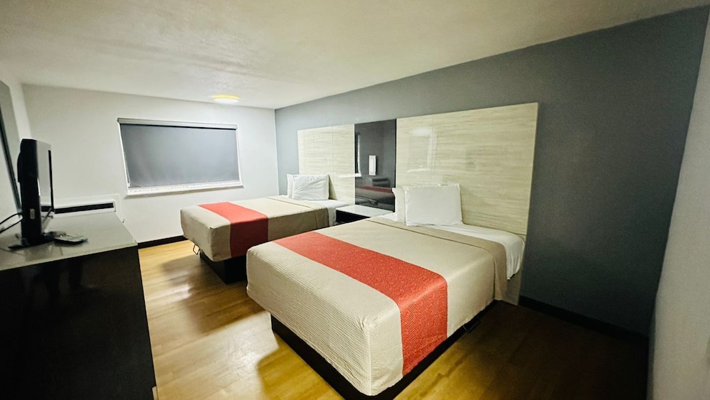 BASIC, 2 QUEEN BEDS, COURTYARD VIEW