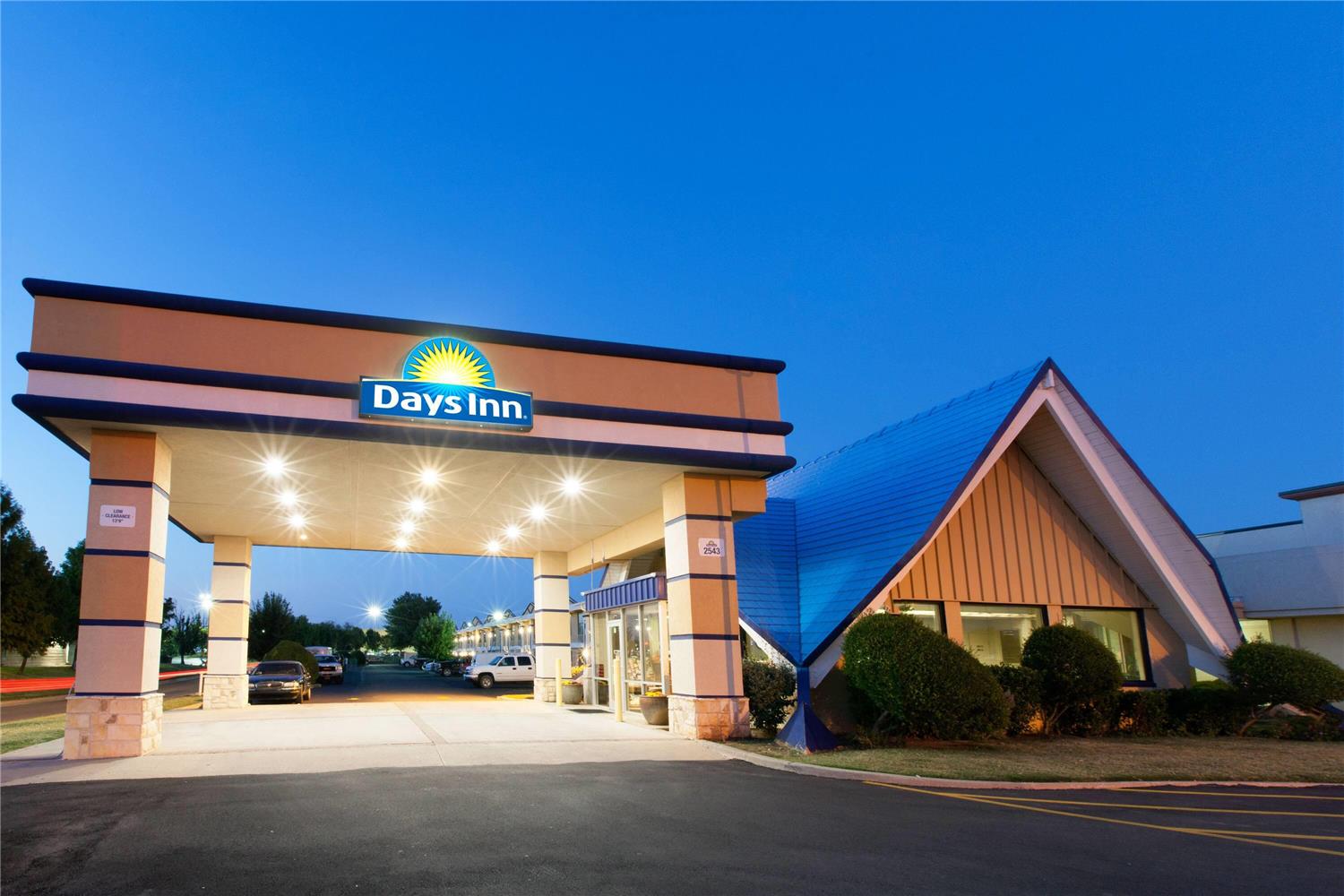 Days Inn By Wyndham Norman 2/21