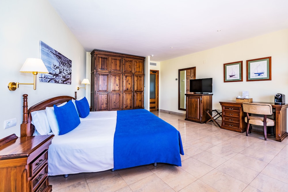 Sunway Playa Golf Sitges 10/71