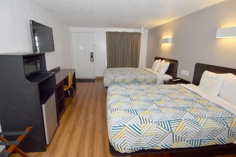 Motel6 Hamburg, NY 35/44