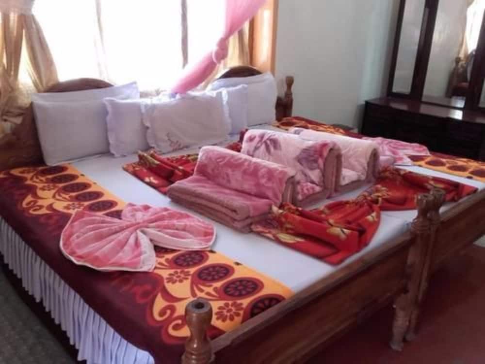 STANDARD, DOUBLE BED