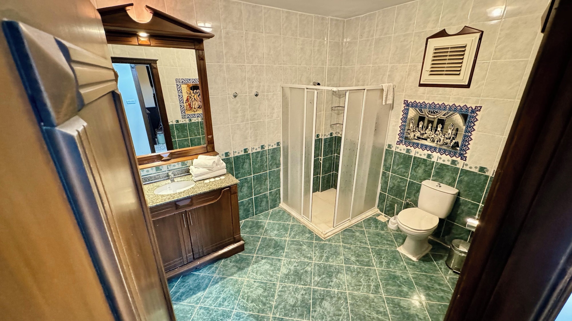 1 BEDROOM, GRAND, CITY VIEW