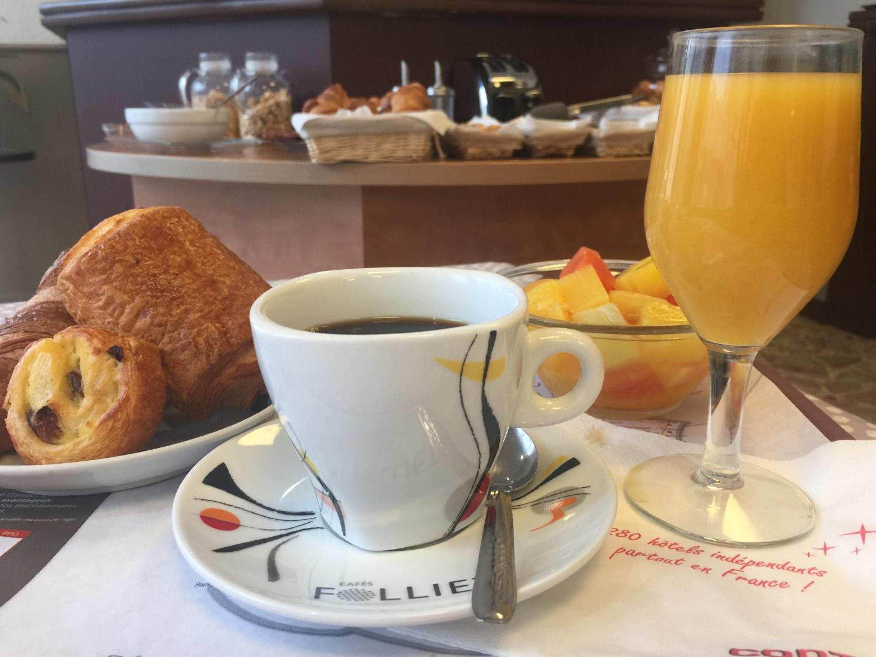 HOTEL FOCH 30/42