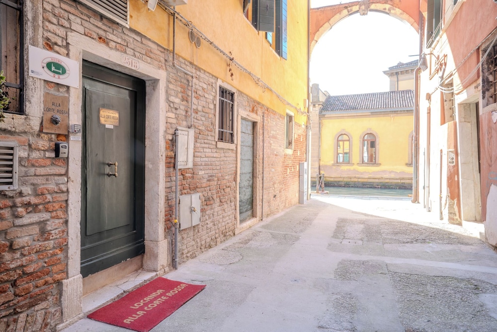 Alla Corte Rossa 47/60