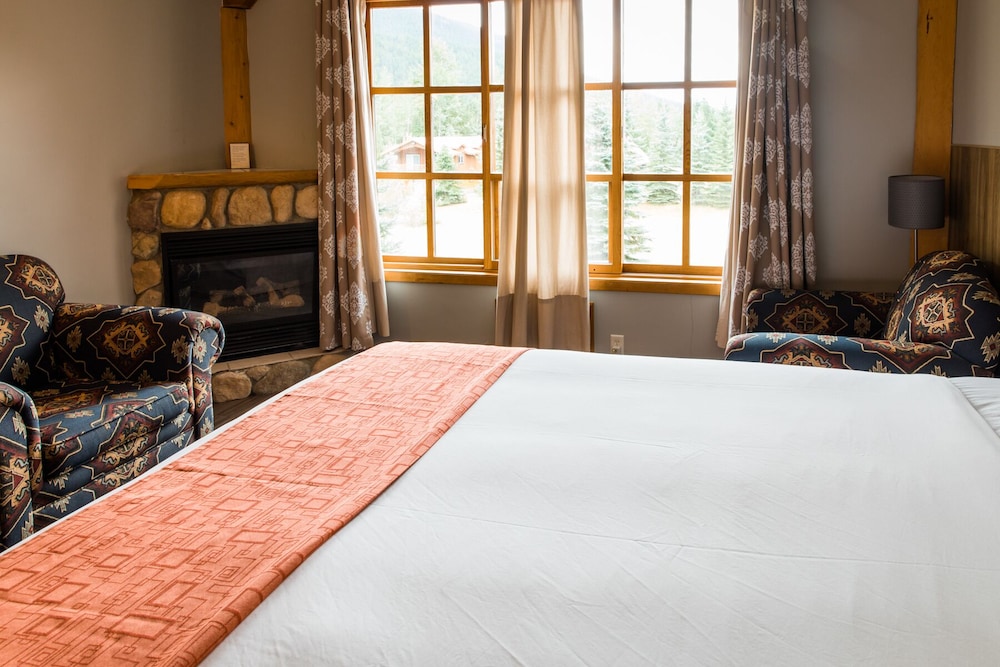 Glacier House Resort 25/36