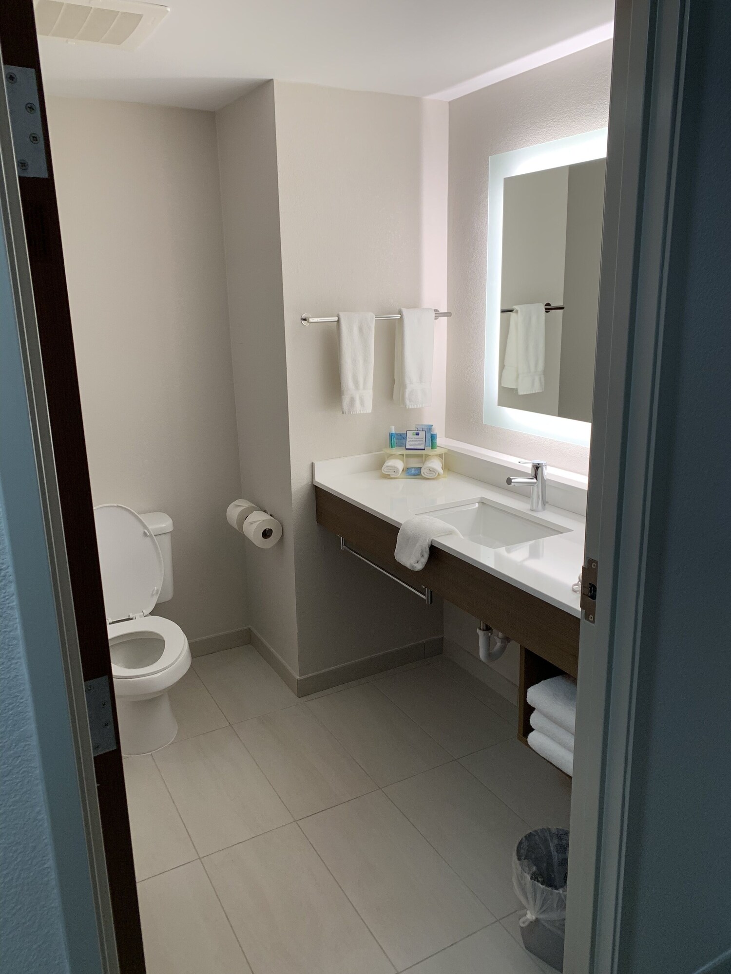 Standard, 2 Queen Beds, Holiday Inn Express Hotel And Suites Memphis Germantown 4/4