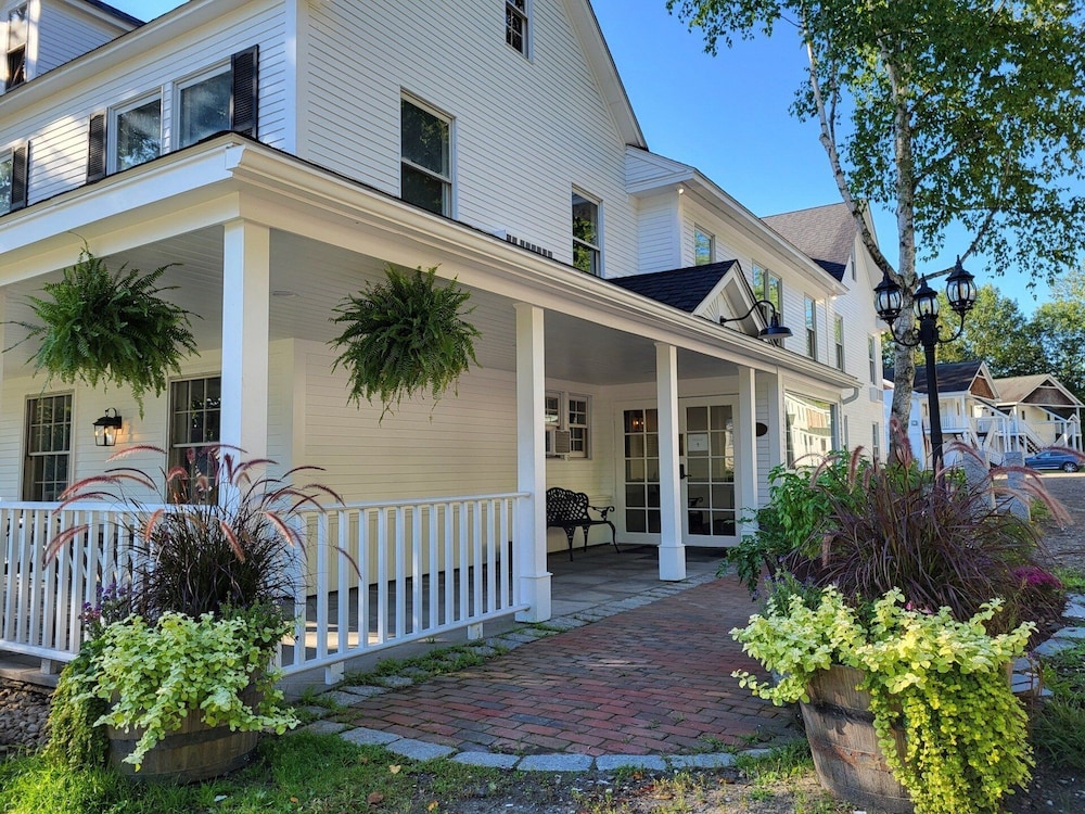 The Stowe Inn 1/64