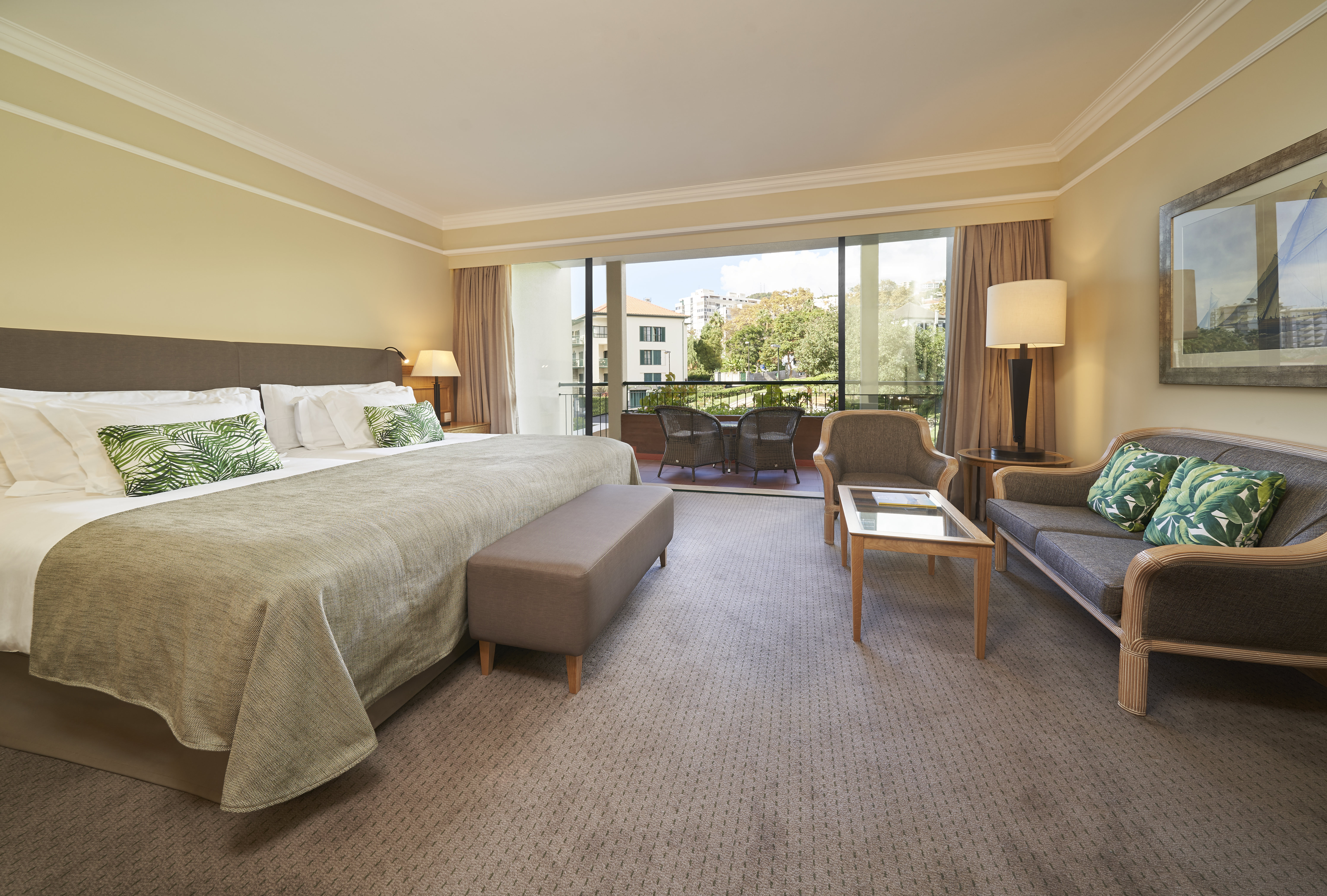 Room, Twin Beds, Land View