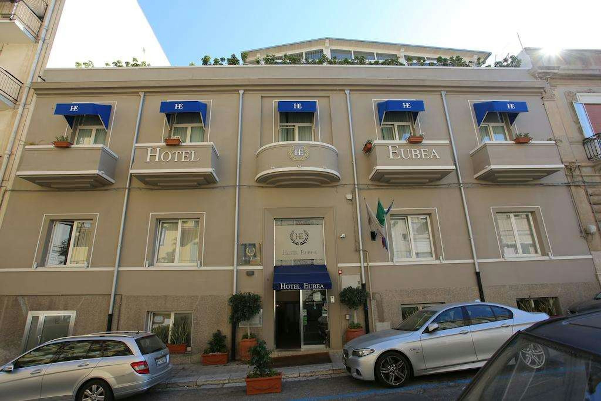 HOTEL EUBEA 74/79