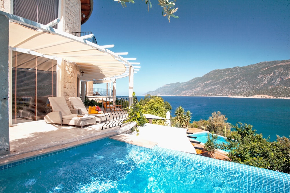 Lighthouse Hotel Kas 72/79