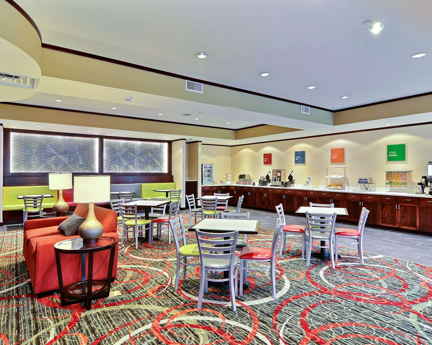 Comfort Suites Uniontown, PA 40/44