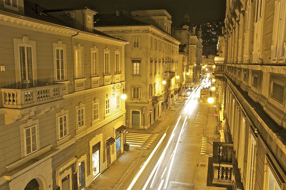 Nuovo Albergo Centro 31/50