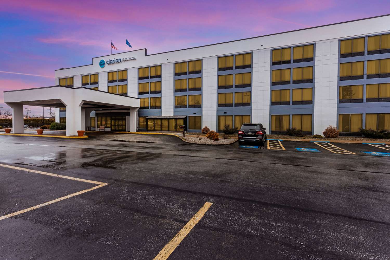 Clarion Pointe Near Erie Casino 19/21