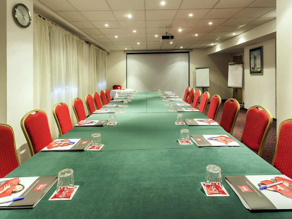 Ibis Tlemcen 42/50