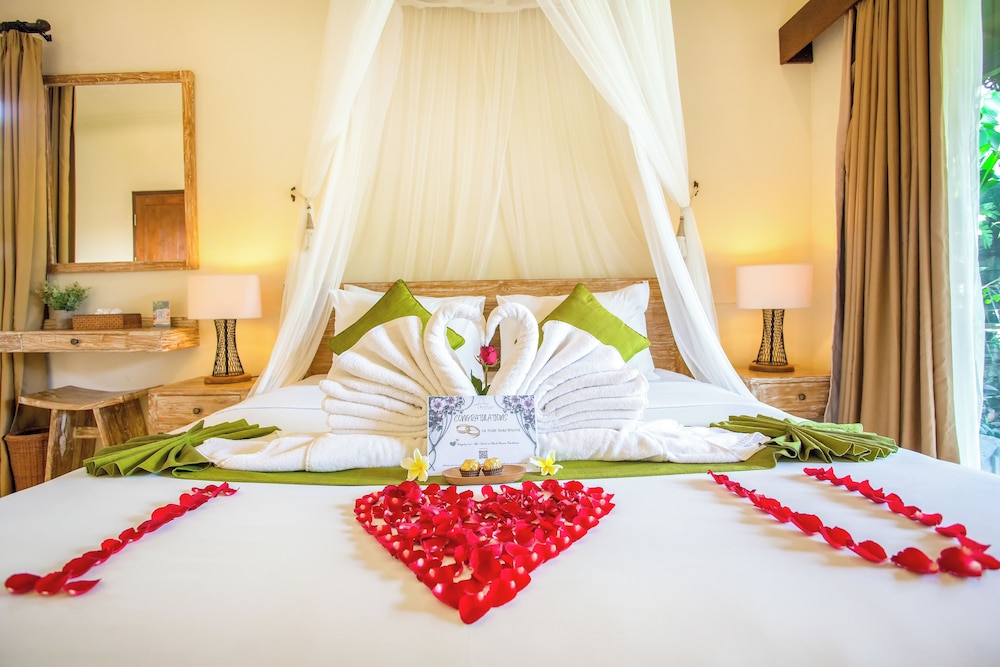 2 BEDROOMS, VILLA, PRIVATE POOL