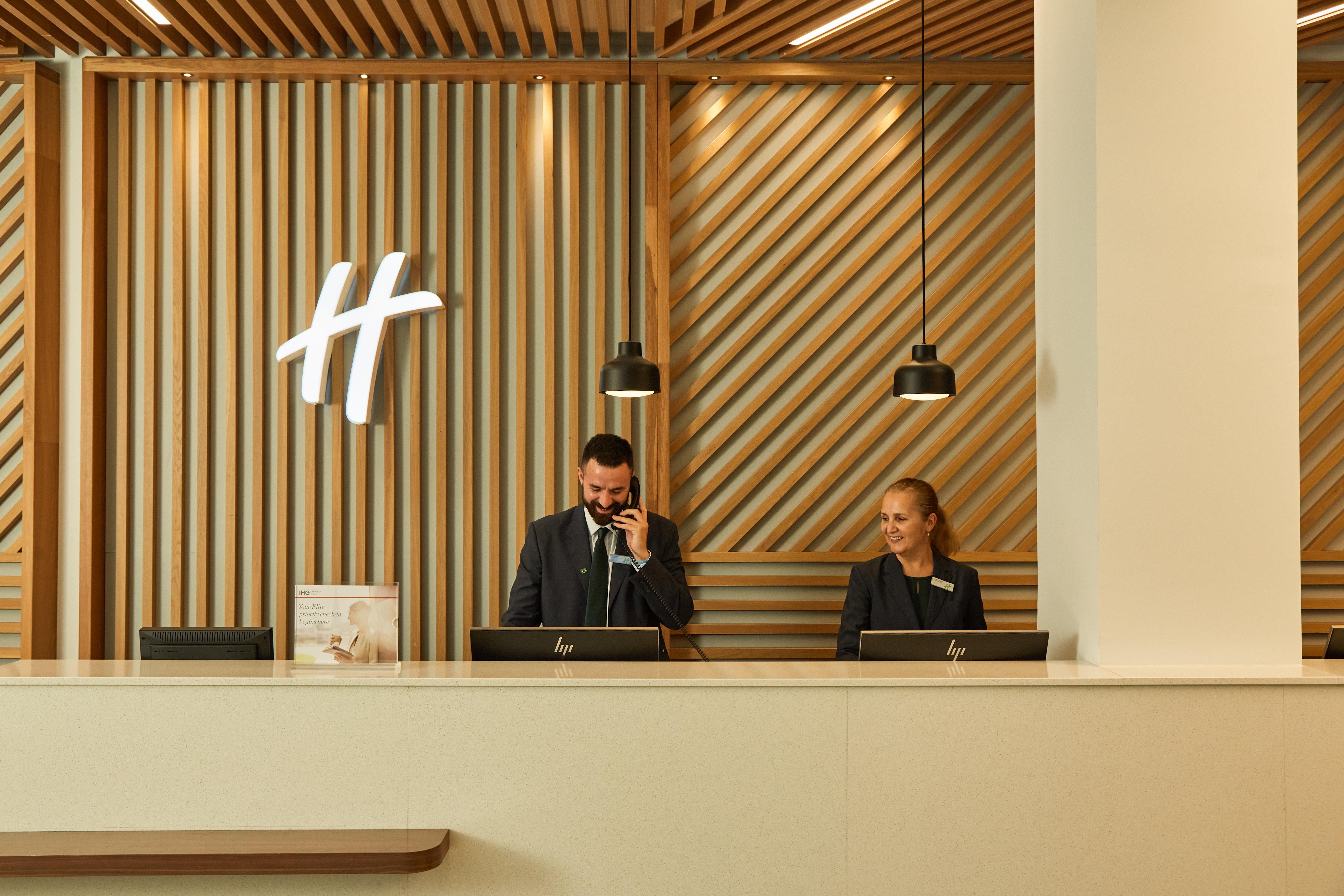 Holiday Inn - Dublin Airport 5/50