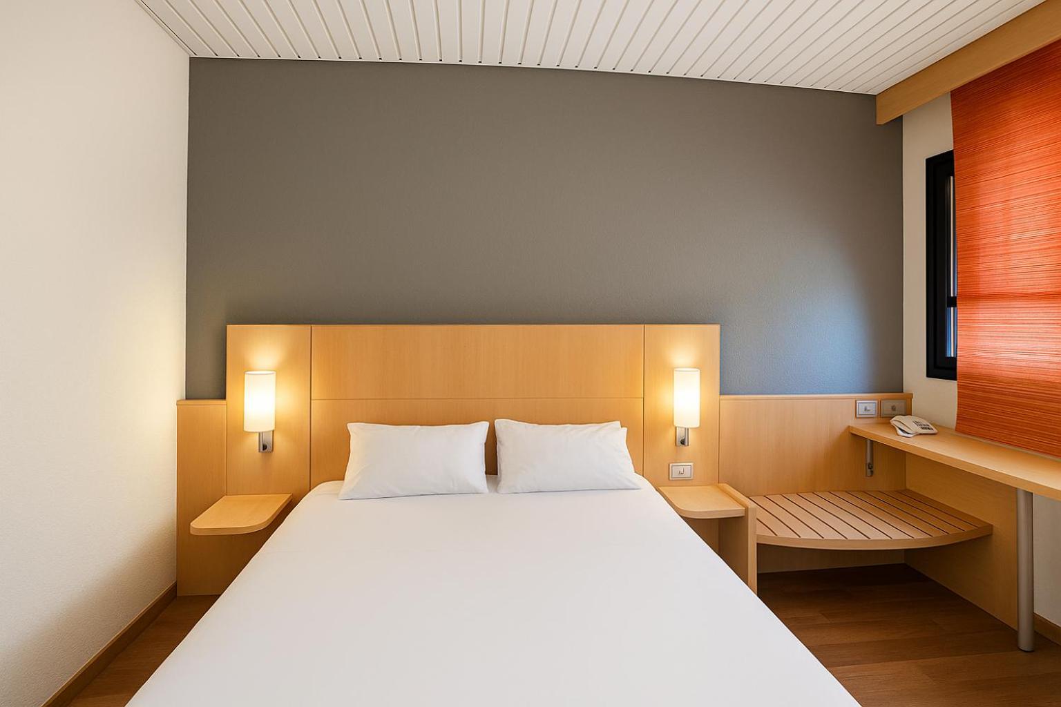 Room, Double Bed