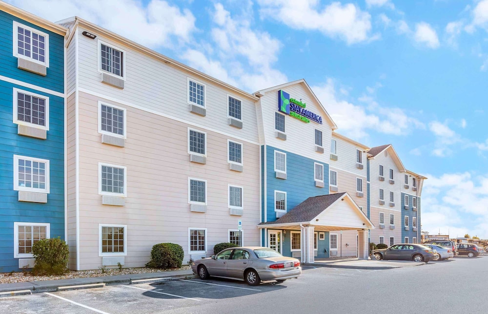 Extended Stay America Select Suites Wilmington West (ex WoodSpring Suites Wilmington) 37/42