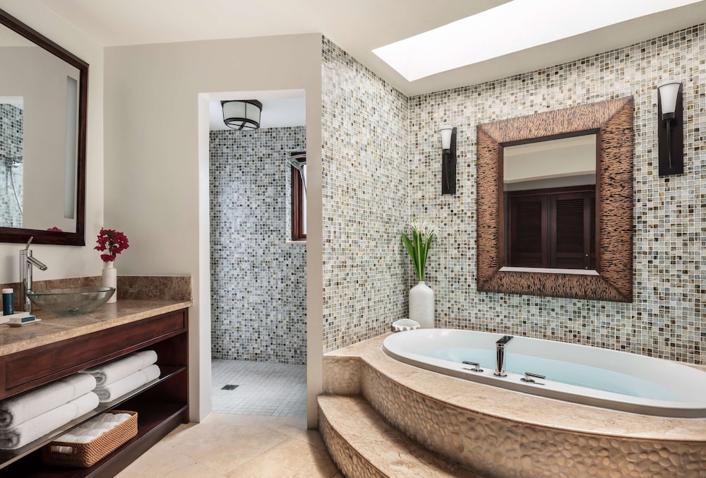 Sandals Grande St. Lucian – Adults Only 69/71
