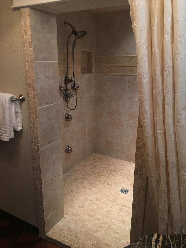 The Victoria B & B 71/71
