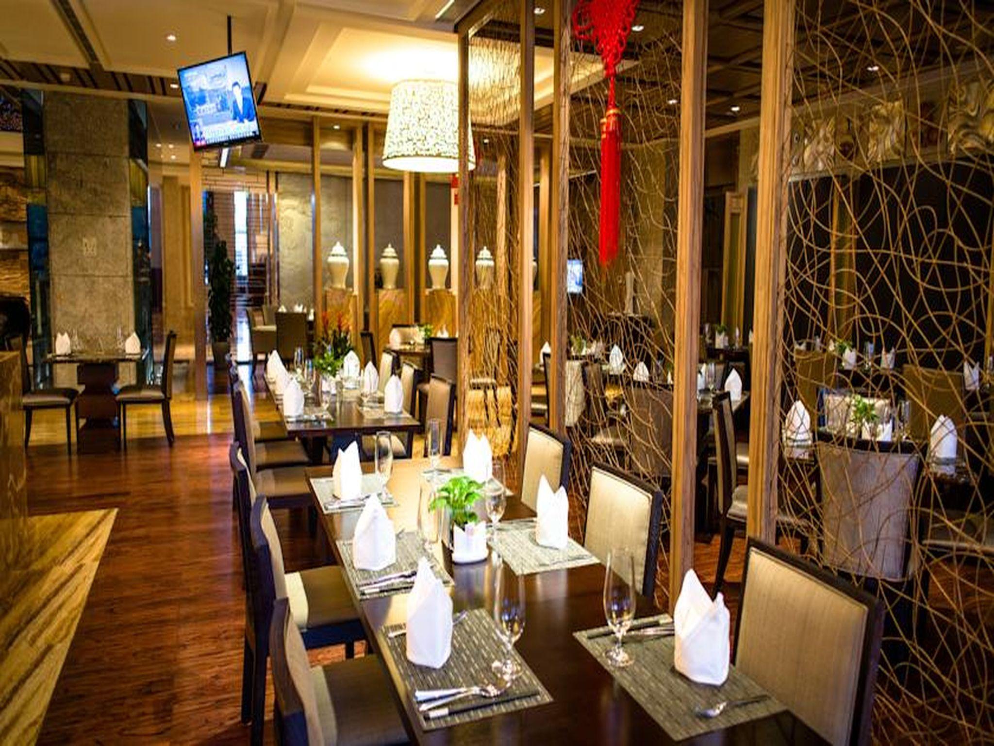 Chengdu Airport Hotel 50/55