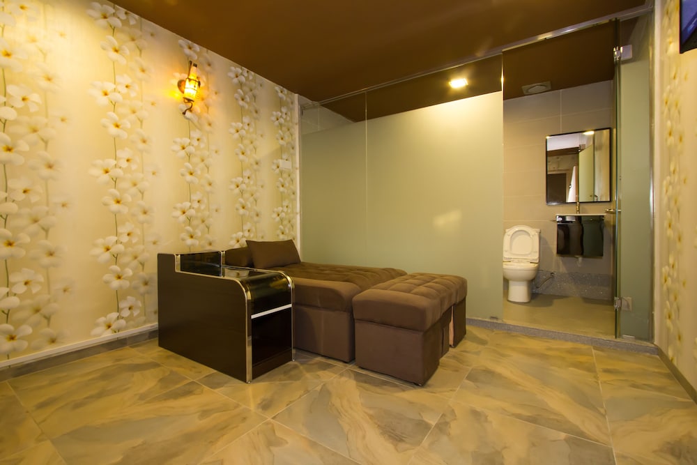 888 Boutique Hotel 44/60