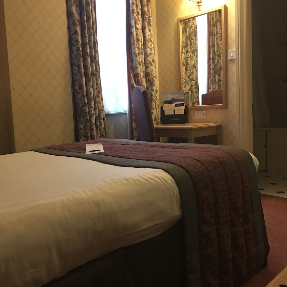 Room, Double Bed, Small