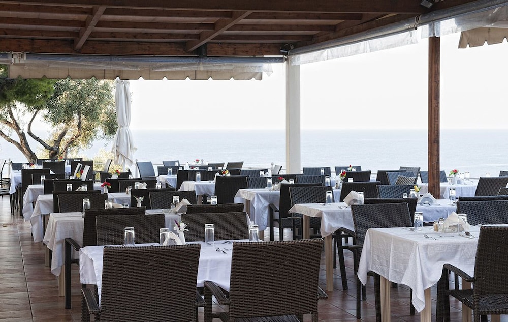 Alonissos Beach Bungalows And Suites Hotel 33/50