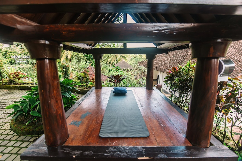 Puri Saron Madangan Hotel 23/50