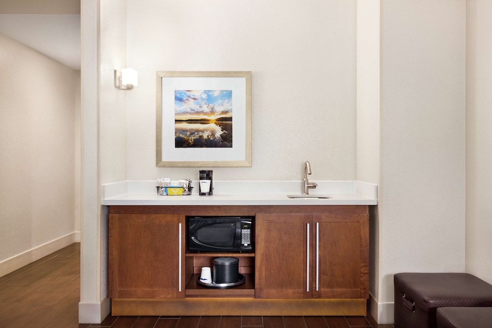 Hampton Inn Lawrence Ks 50/53