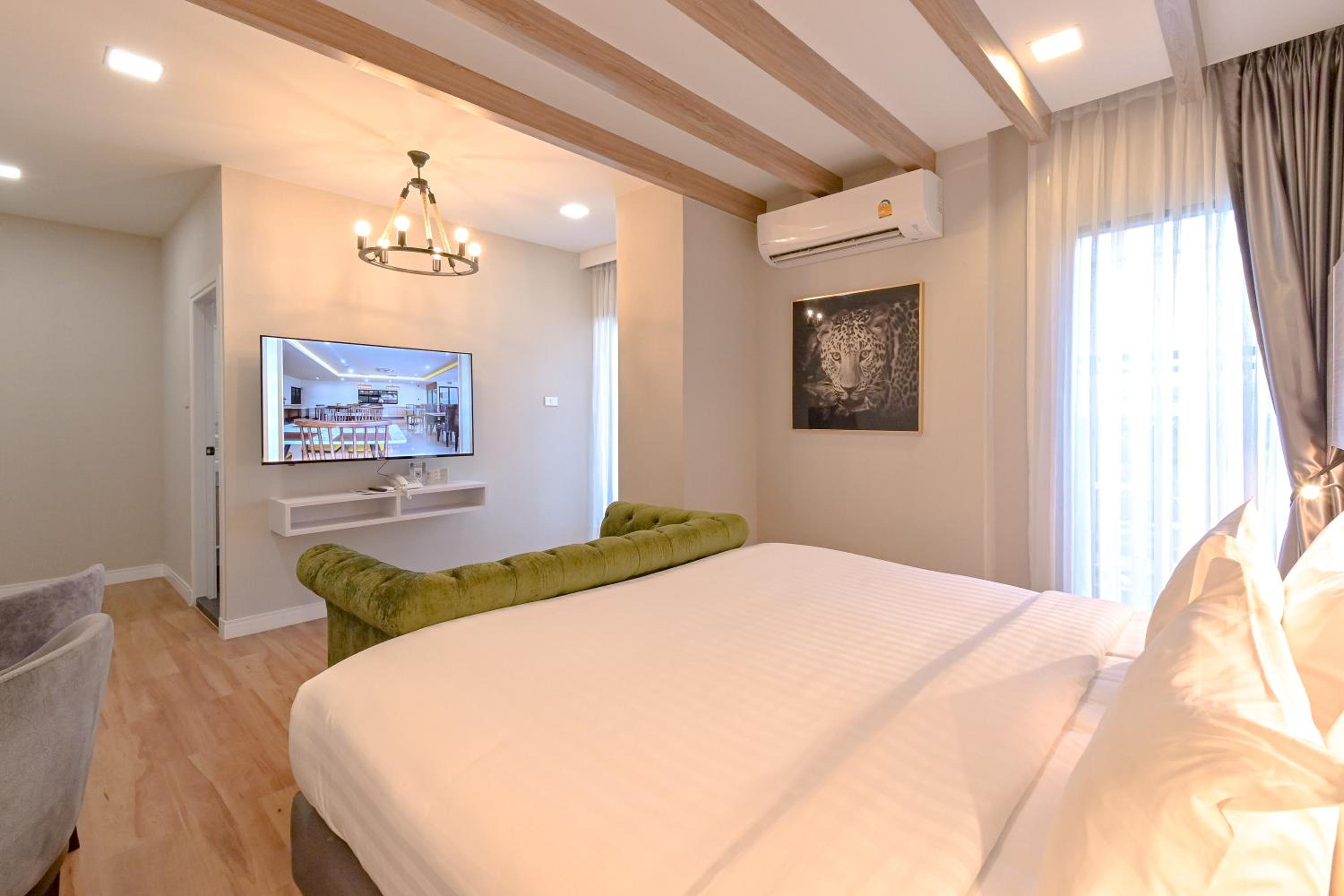 Suite, Double Bed, Hot Tub