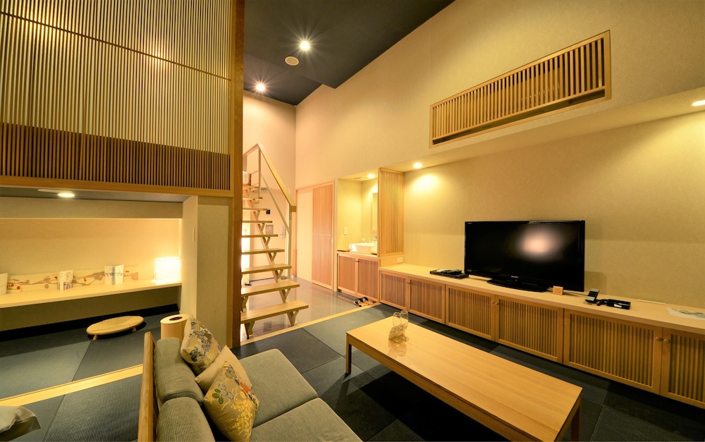 Roppongi Hotel S 65/75