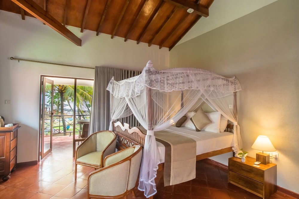 Dickwella Resort and Spa 17/50