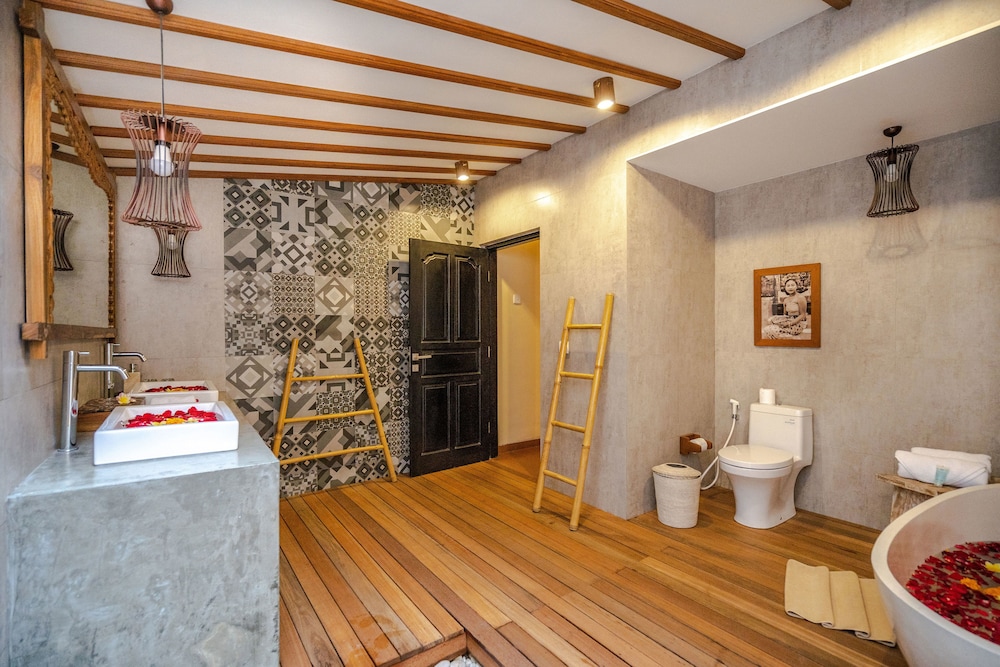 Natya Hotel Tanah Lot 46/78