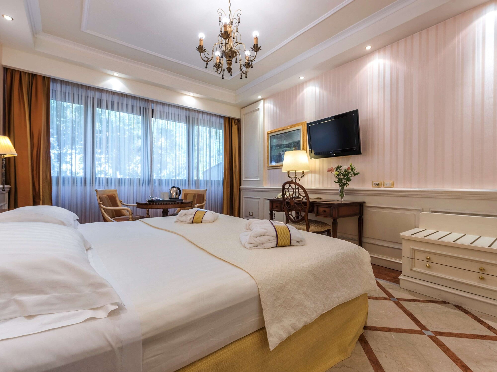 CLASSIC, DOUBLE BED