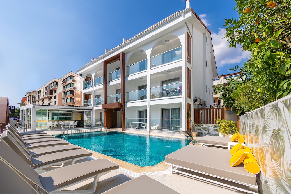 Princess Kinli Suites Hotel 2/38