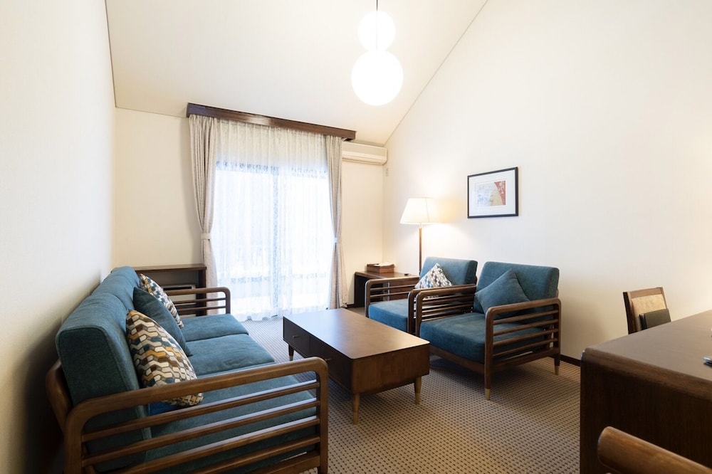 Holiday Villa Hotel & Resort Karuizawa 24/26