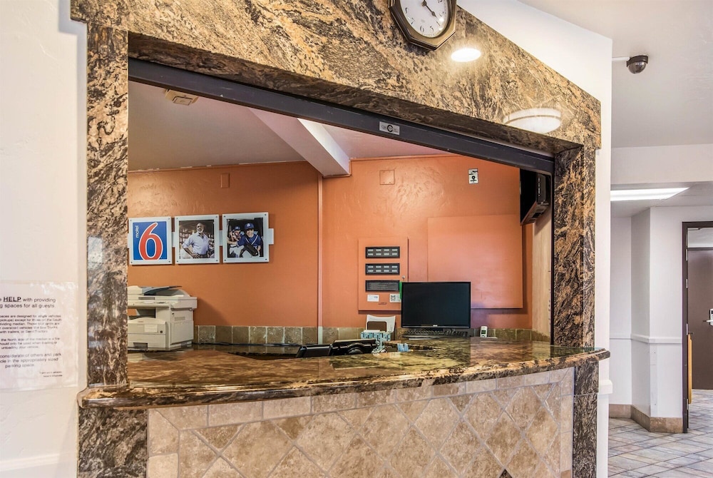 Motel6 Wilsonville, OR - Portland 12/60