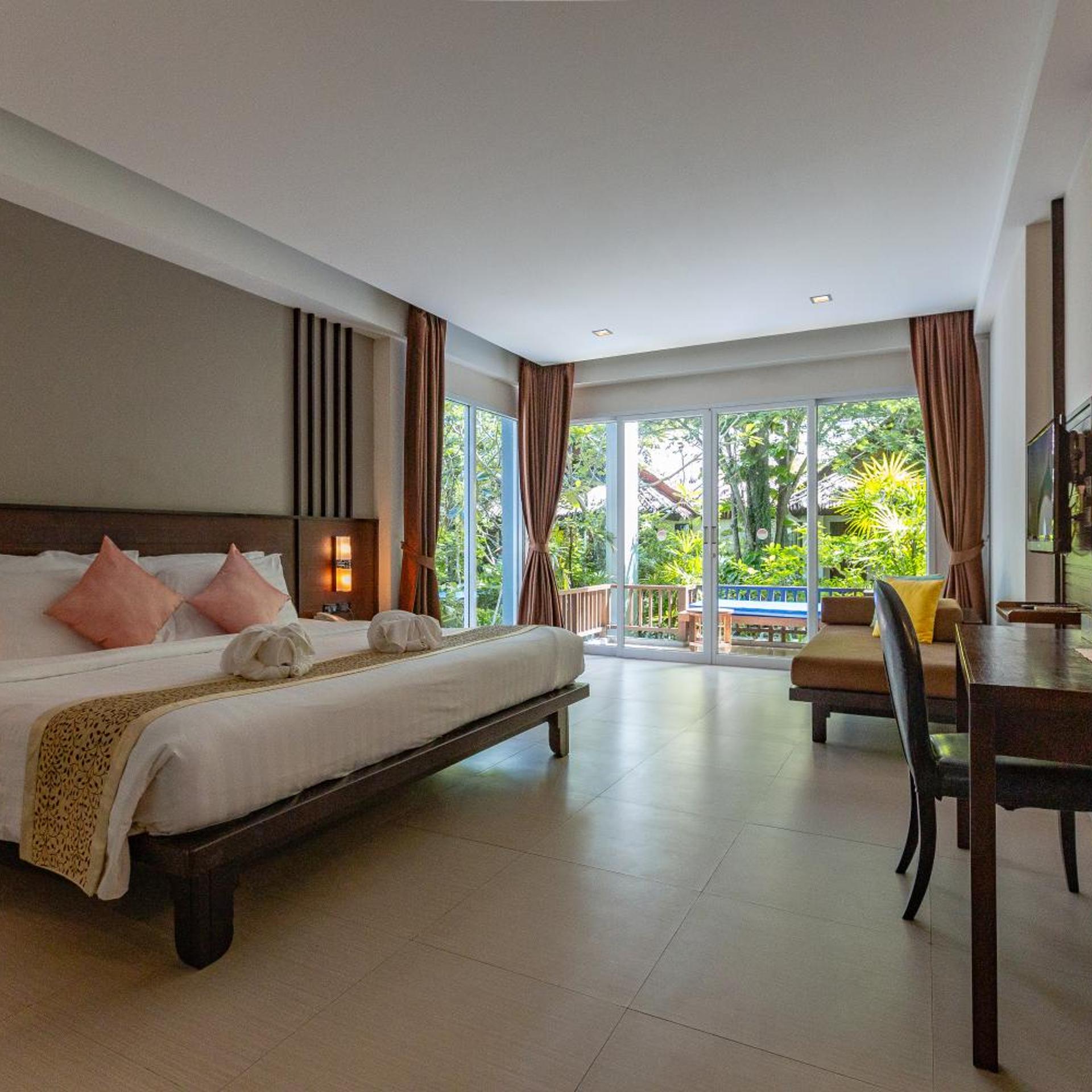 Grand, Deluxe, Double Bed, Sunset Wing, Sand Sea Resort Railay Beach 2/10