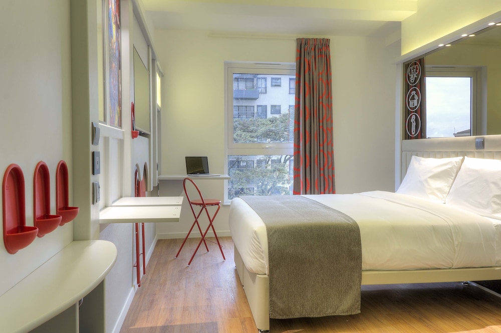 غرفة بسرير مزدوج، ibis Styles Nairobi Westlands 7/18