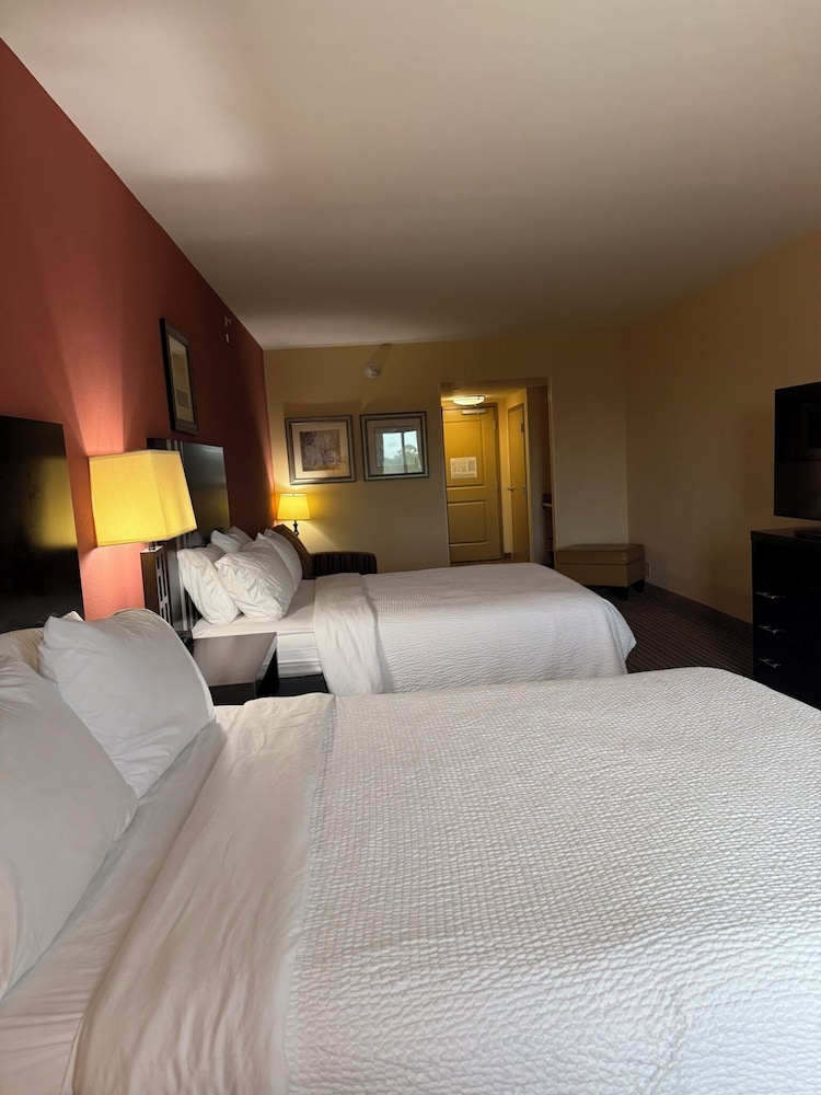 HOLIDAY INN TITUSVILLE KENNEDY SPACE CENTER 29/76