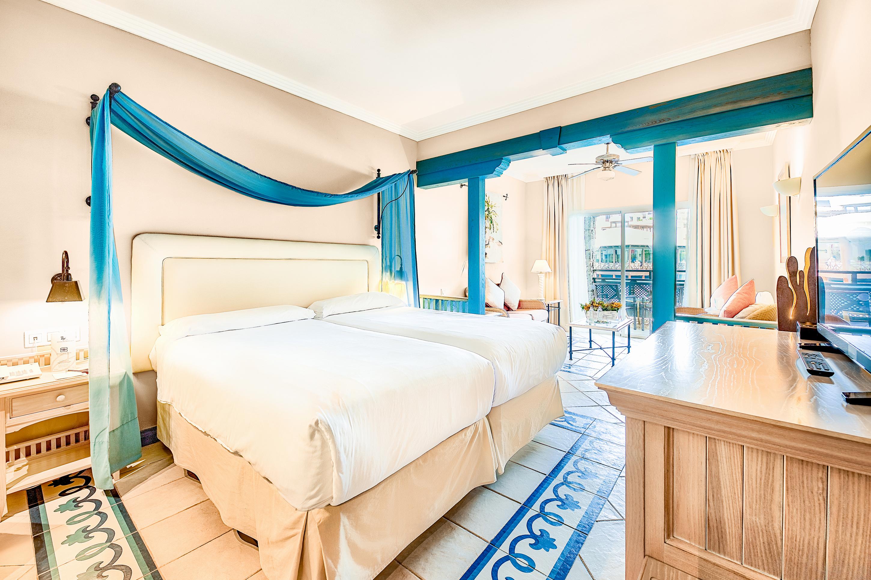 Standard, Double Bed, Pool View, Balcony or Terrace
