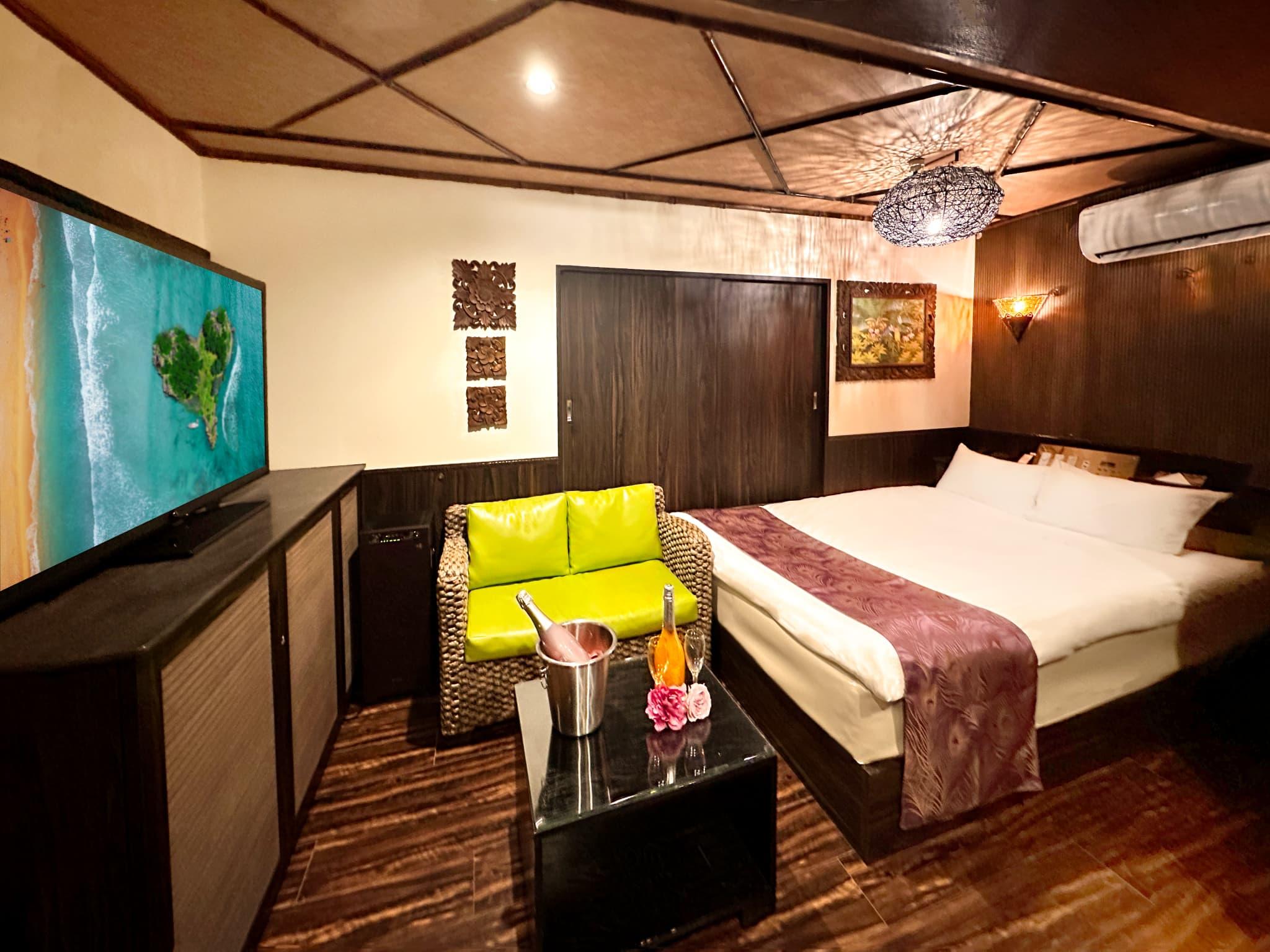 Moderate, Double Bed, Smoking