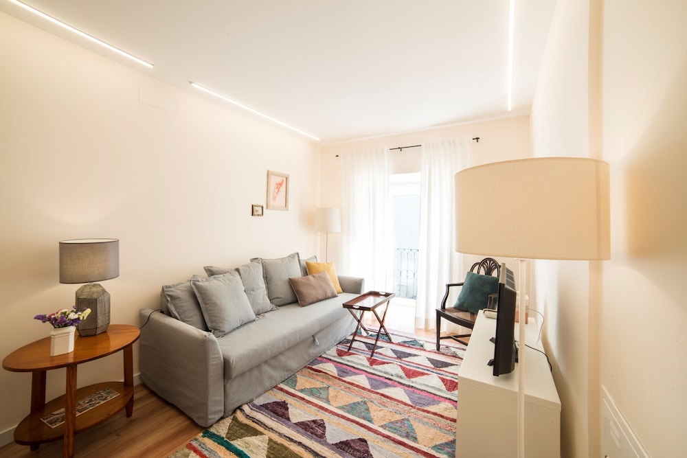 Lis Apartments 45/66