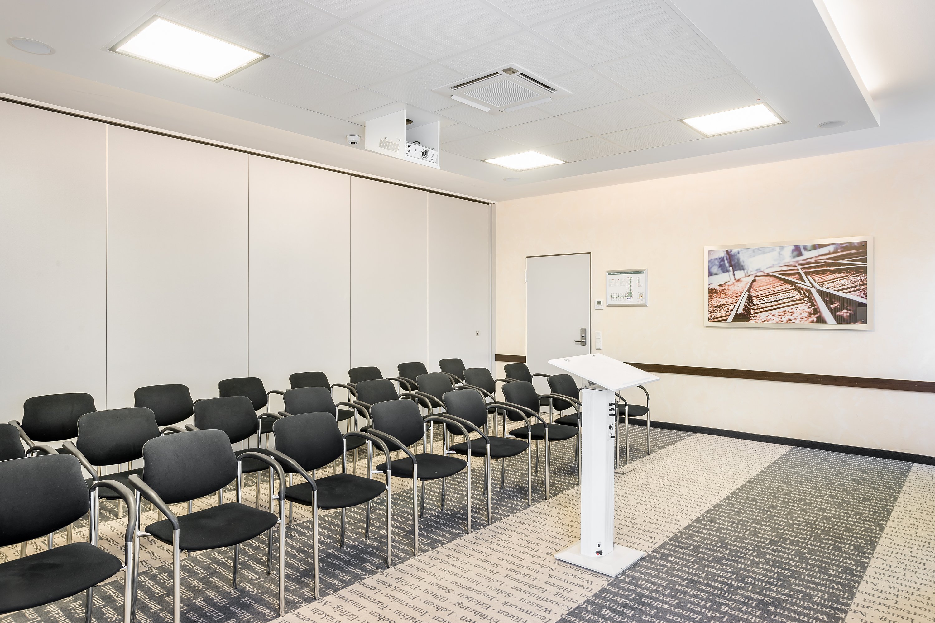 Garner Hotel Oberhausen by IHG 68/81